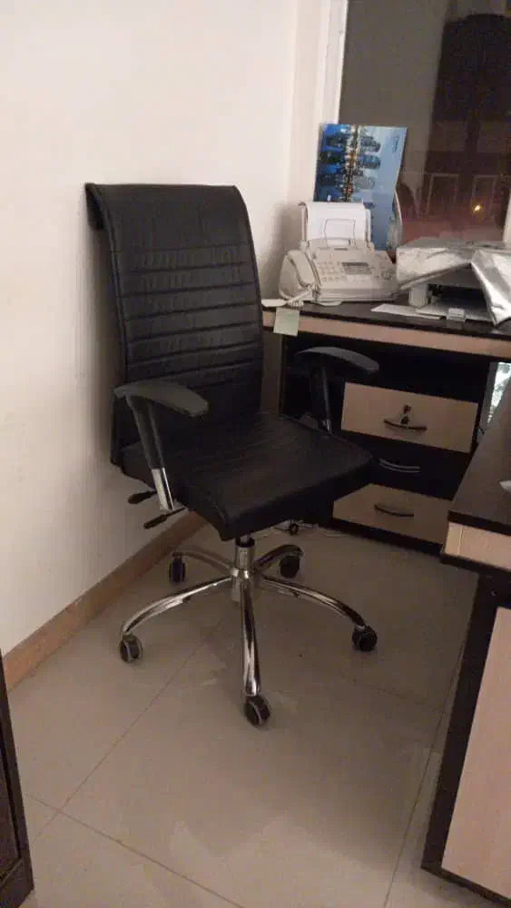 میز اداری|دفتر کار|کیش, |دیوار