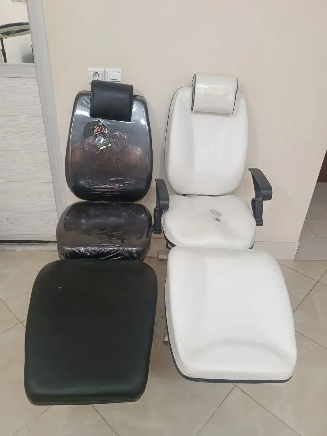 صندلی میکاپ|آرایشگاه و سالنهای زیبایی|نیشابور, بلوار گلها|دیوار