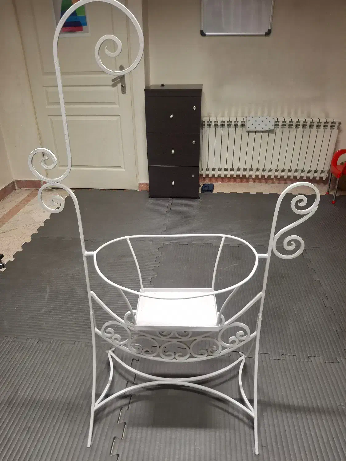 جای گلدان فرفورژه|گل مصنوعی|تهران, باغ فیض|دیوار