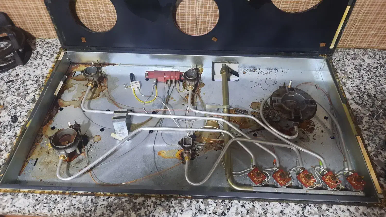 تعمیرات تخصصی انواع هود فر اجاق‌گاز در منزل شما|خدمات پیشه و مهارت|یزد, |دیوار