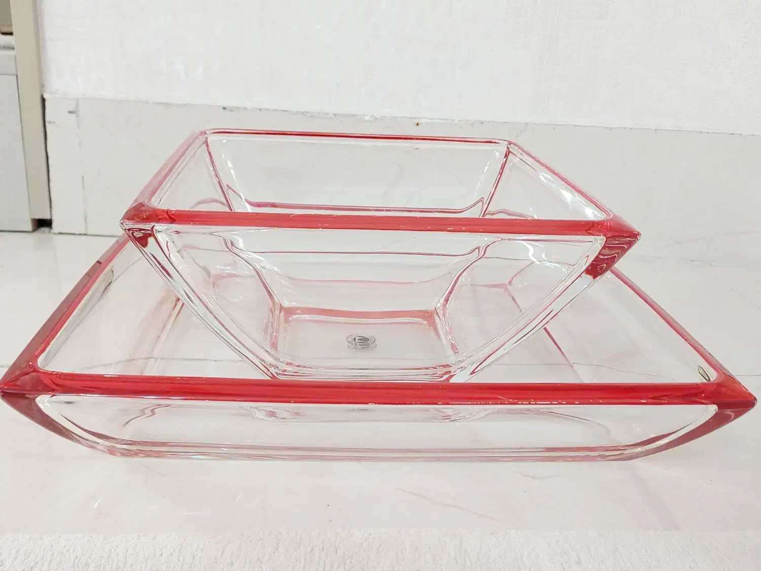 زیر و رو اصل والتر و ظروف دیگر. ورق بزنید|ظروف سرو و پذیرایی|رشت, منظریه|دیوار