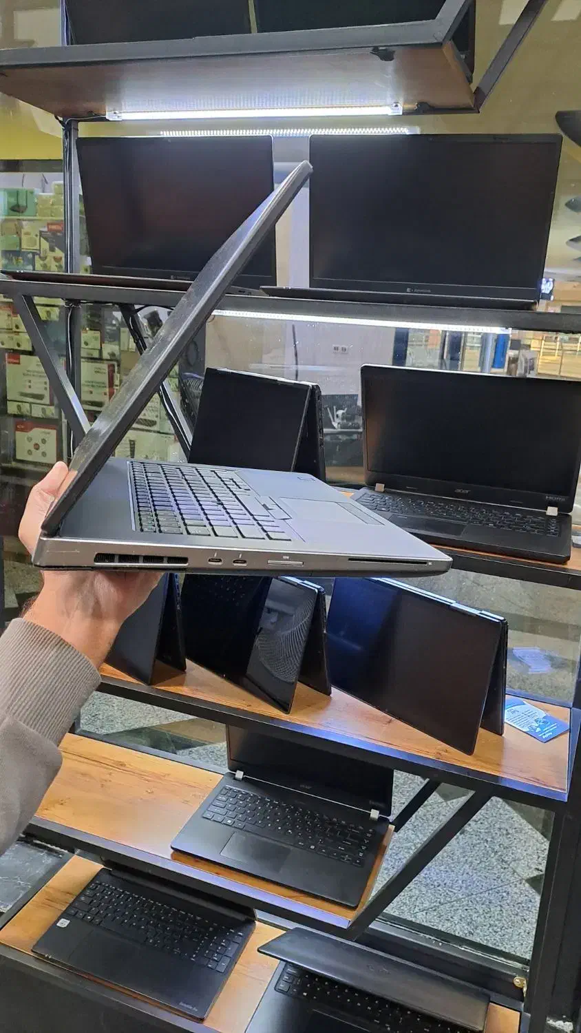 لپتاپ دل 7730 شش گیگ گرافیک Xeon|رایانه همراه|تهران, فلسطین (میدان انقلاب)|دیوار