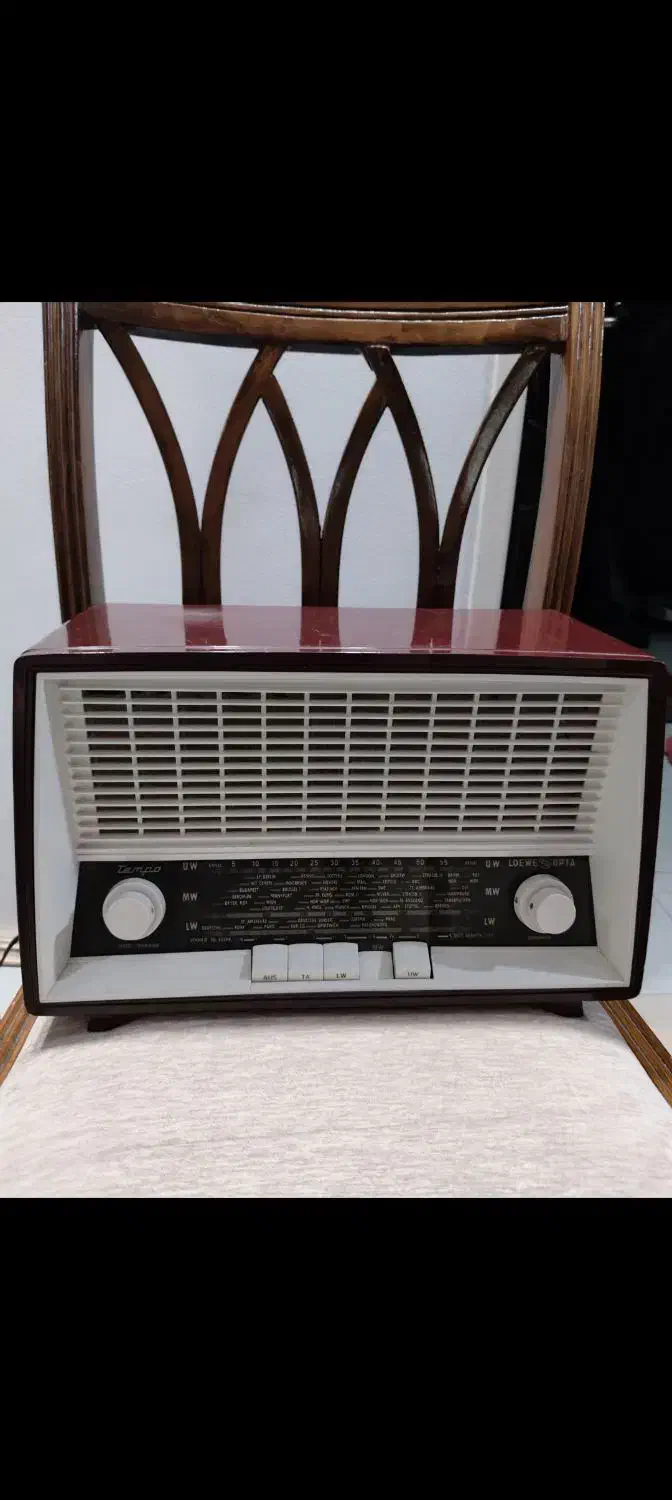 رادیو قدیمی دکوری یلدا کاملا سالم ( آلمان غربی )|کلکسیون اشیاء عتیقه|تهران, سهروردی|دیوار