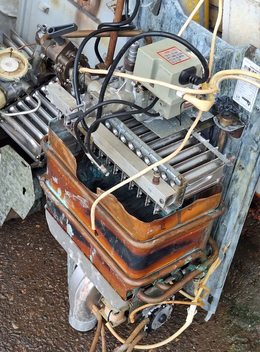 تعمیر آبگرمکن،پکیج دیواری،بخاری،اجاق گاز|خدمات پیشه و مهارت|رشت, آب و برق|دیوار