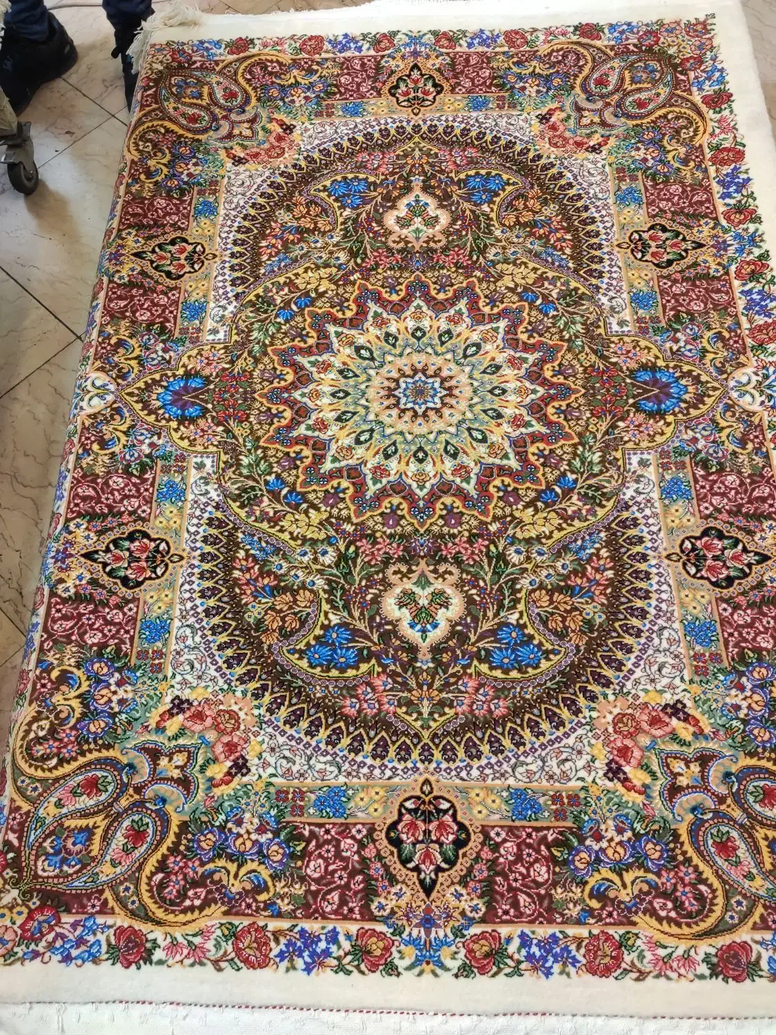 ذرع نیم سالاری|فرش|تهران, فرمانیه|دیوار