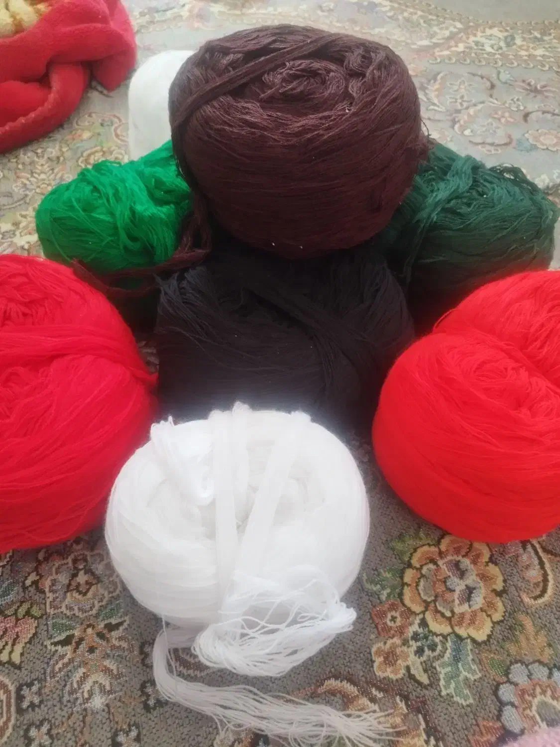 سلام تعدادی نخ بفروش می‌رسد|لوازم خیاطی و بافتنی|سراوان, |دیوار