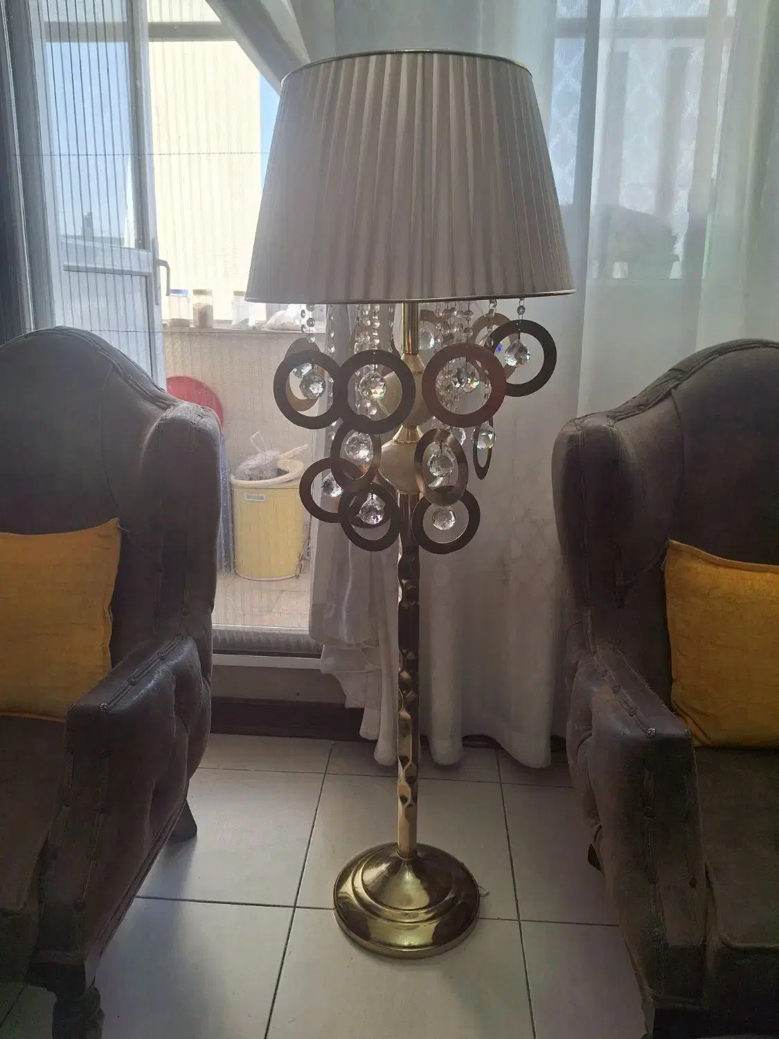 آباژور کاملا سالم بدون خط وخش|چراغ خواب و آباژور|رباط‌کریم, رباط‌کریم|دیوار