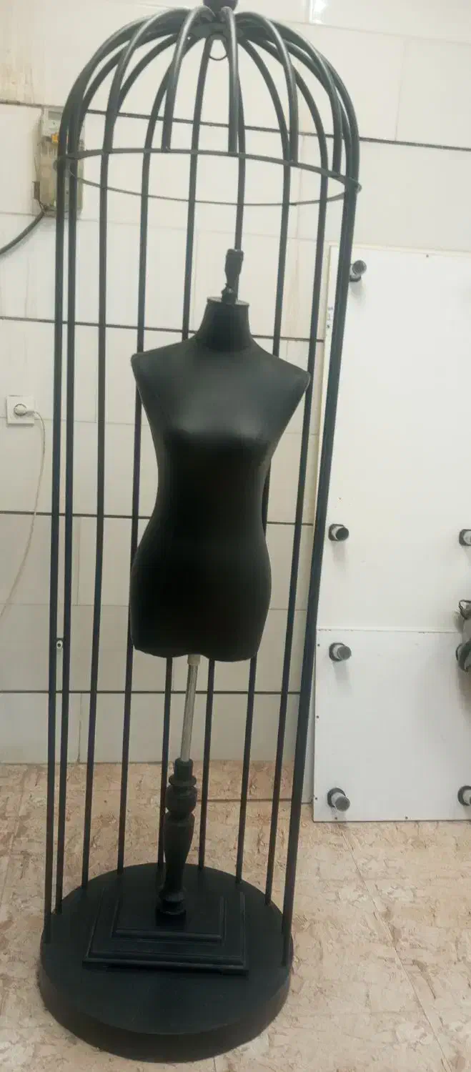 مانکن و قفس مانکن|فروشگاه و مغازه|قروه, |دیوار