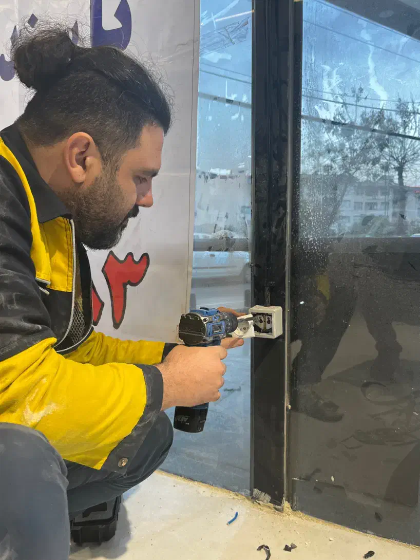 برقکاری ساختمان صفر تا صد خرده کاری|خدمات پیشه و مهارت|رشت, حسین آباد|دیوار