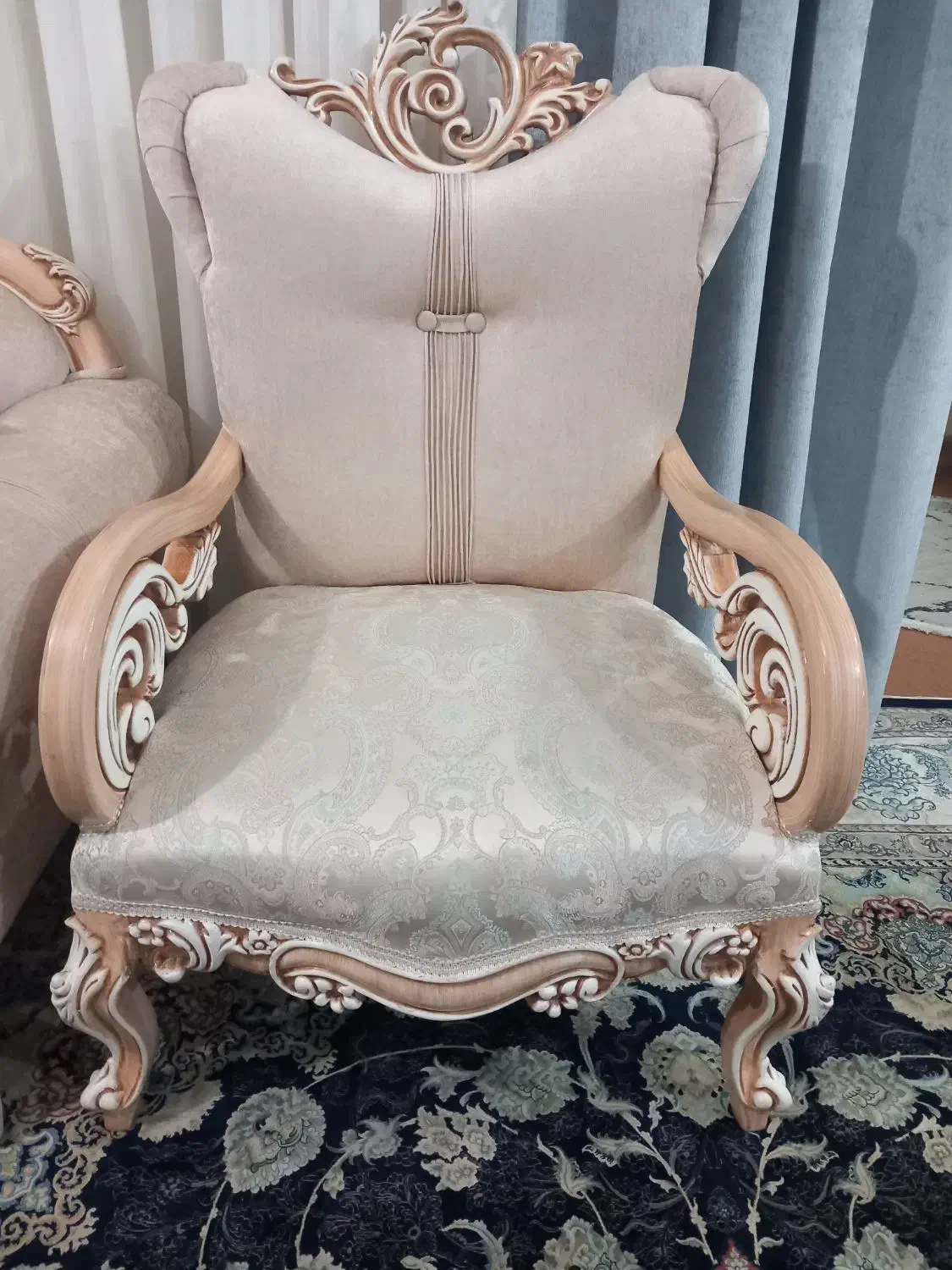 مبل سلطنتی|مبلمان خانگی و میز عسلی|باخزر, |دیوار