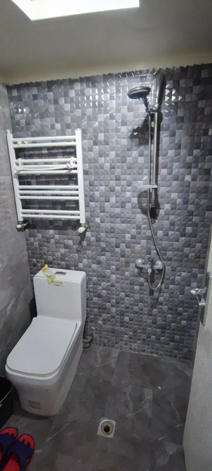 120 متر نوساز تخلیه با پارکینگ و آسانسور  کسری