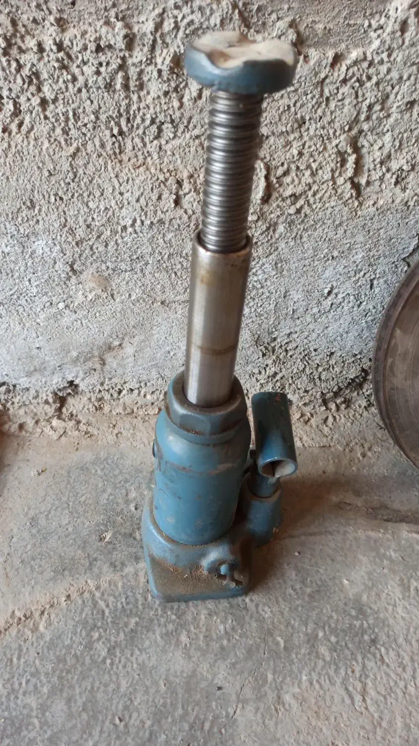 جک روغنی|قطعات یدکی و لوازم جانبی|سرولایت, |دیوار