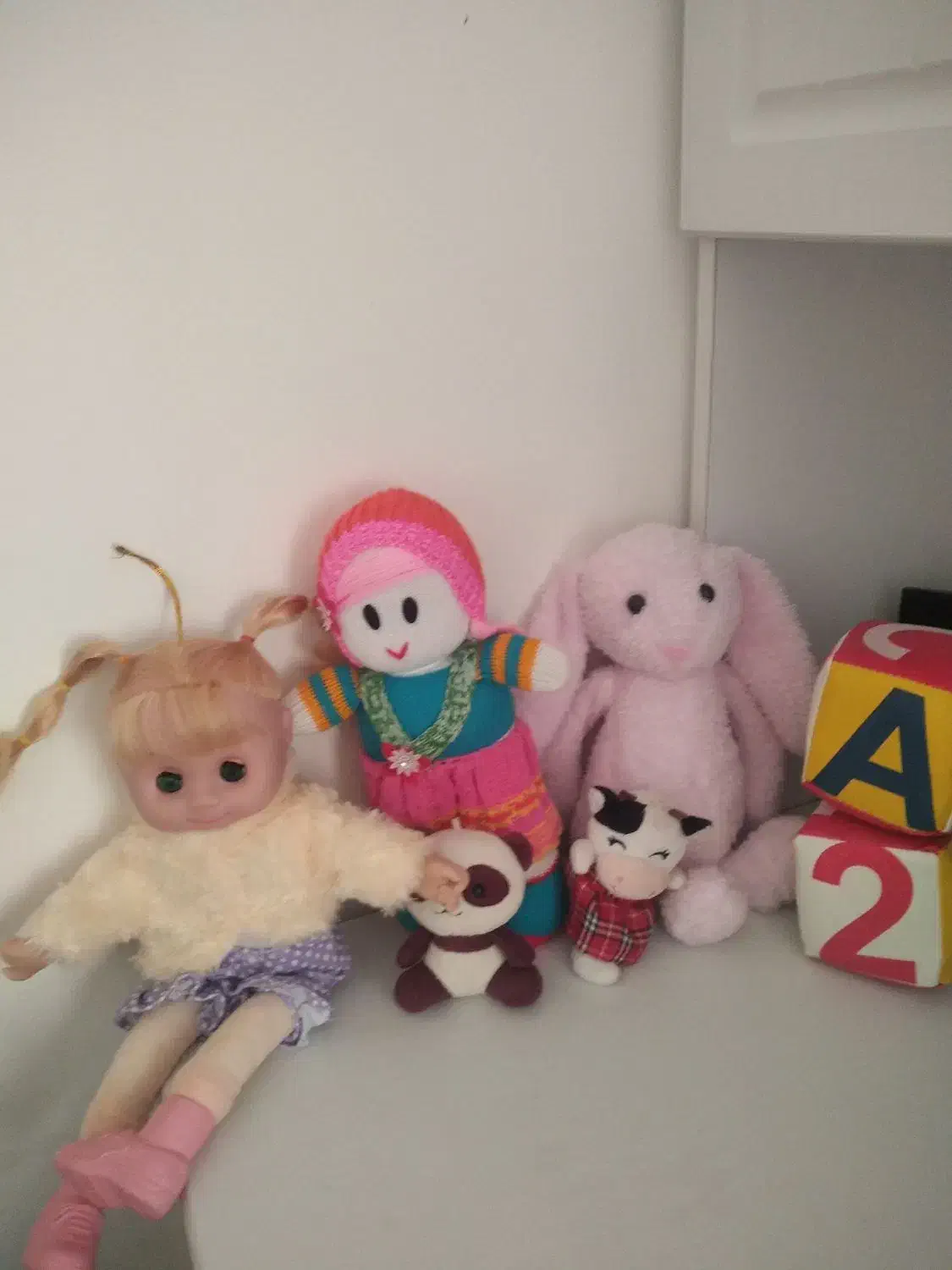 تعدادی عروسک|اسباببازی بچه|رباطکریم, شهرک والفجر|دیوار
