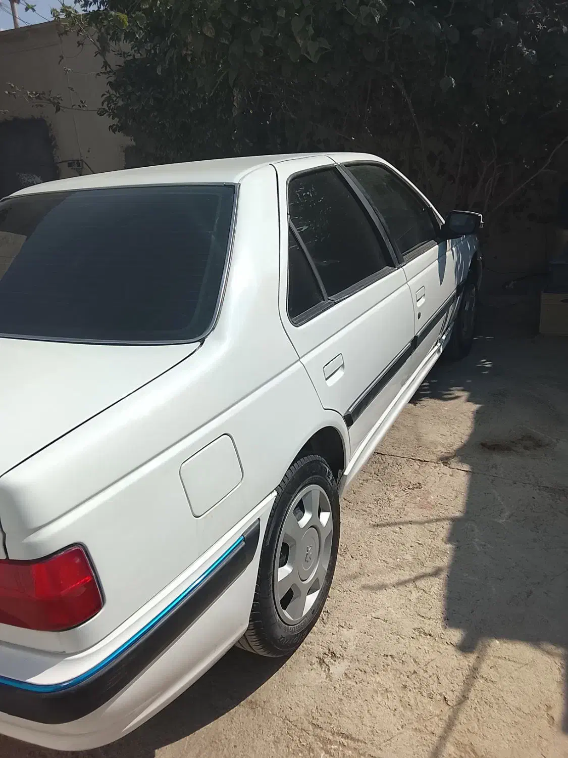 پژو پارس ۴۰۲|خودرو سواری و وانت|قشم, |دیوار