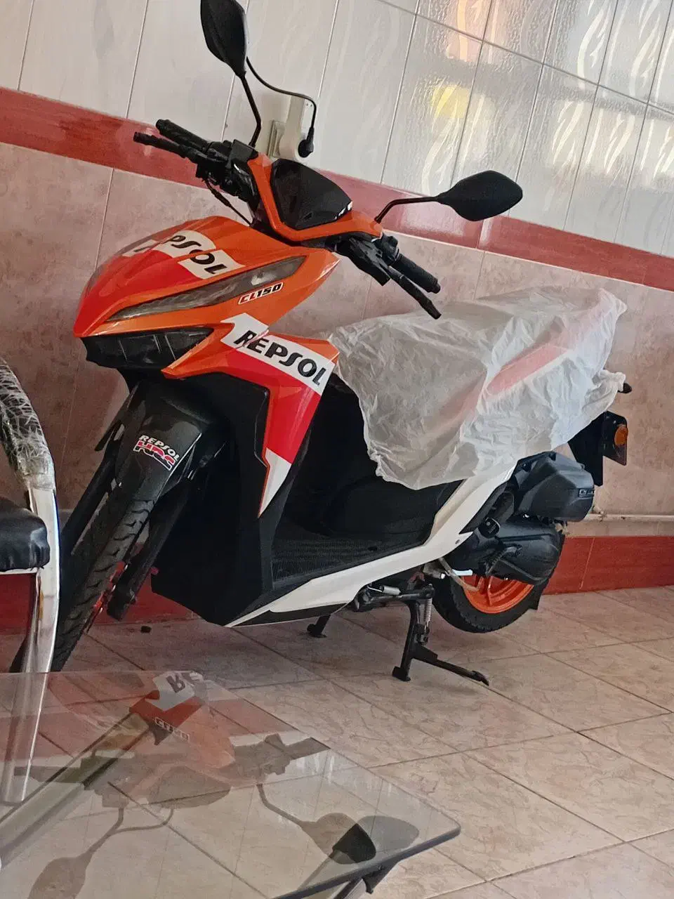 موتور کلییک ۱۴۰۱|موتورسیکلت|مرند, |دیوار