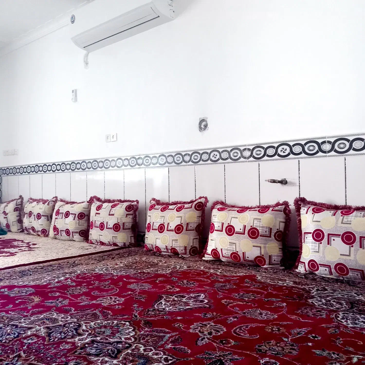 ۶عدد پشتی درحد نو ۵۰۰۰۰۰۰میلیون|رختخواب، بالش، پتو|نورآباد ممسنی, |دیوار