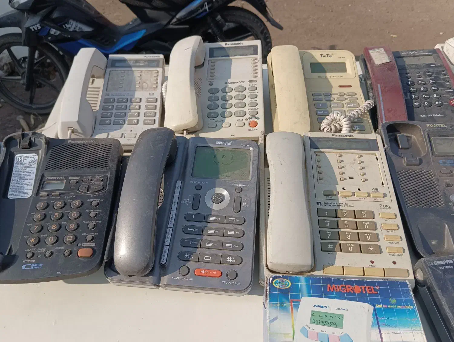 تلفن ها سالم همه سالم|تلفن رومیزی|تهران, خلازیر|دیوار