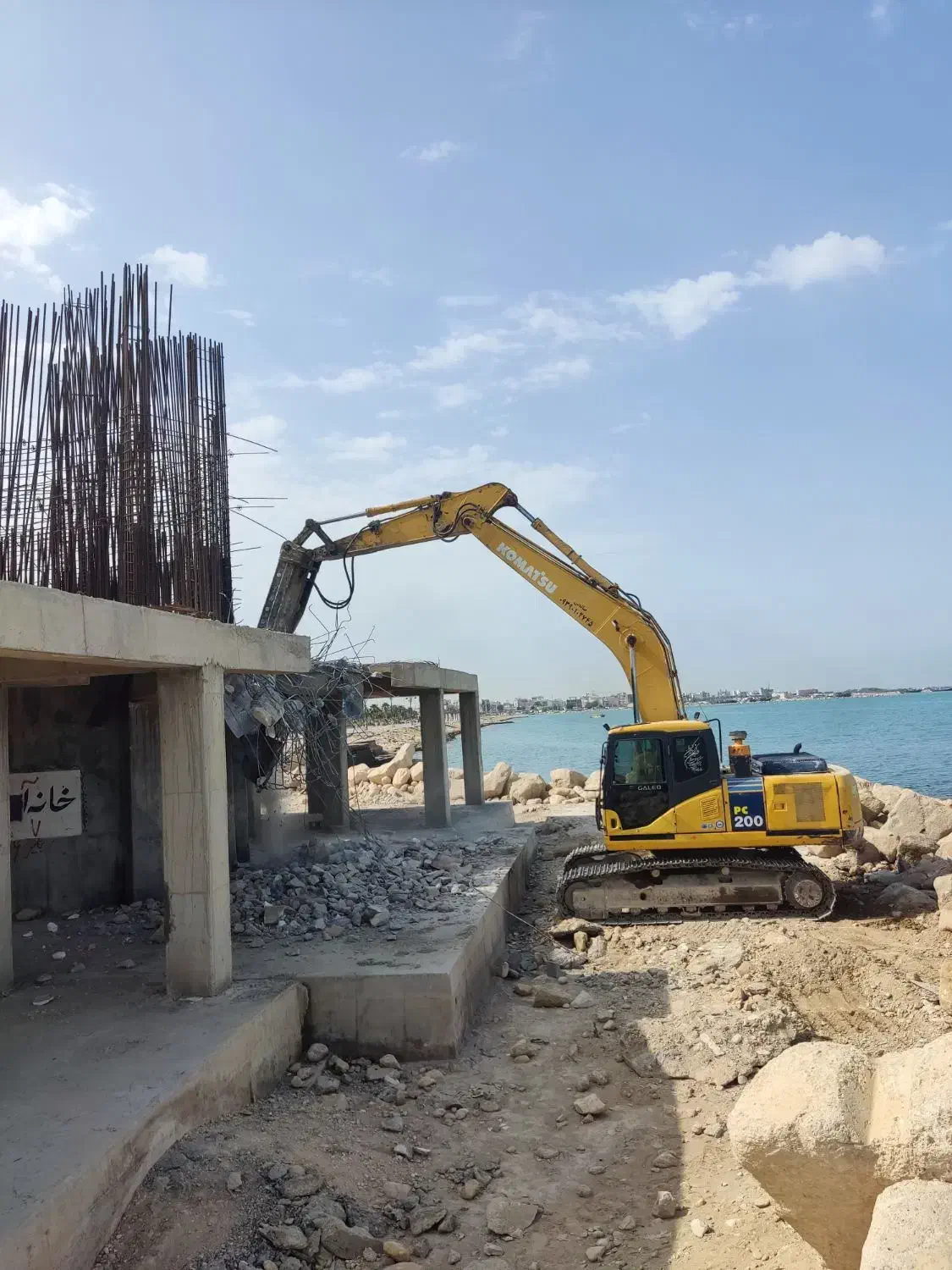 اجاره بیل مکانیکی با پیکور و کمپرسی|خدمات حمل و نقل|بوشهر, |دیوار