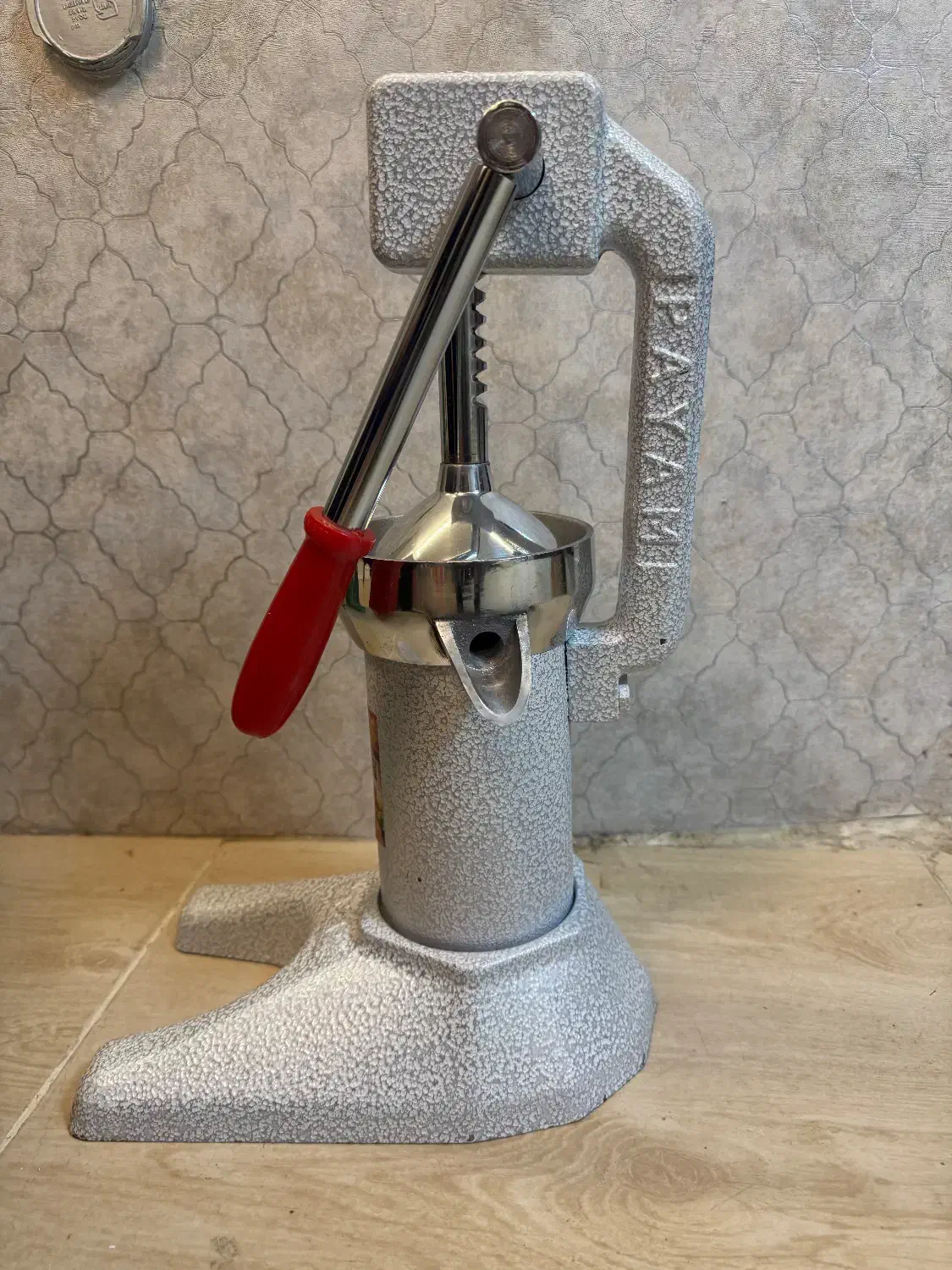 آب انارگیر|آبمیوهگیر و آبمرکباتگیر|مهاباد (آذربایجان غربی), |دیوار