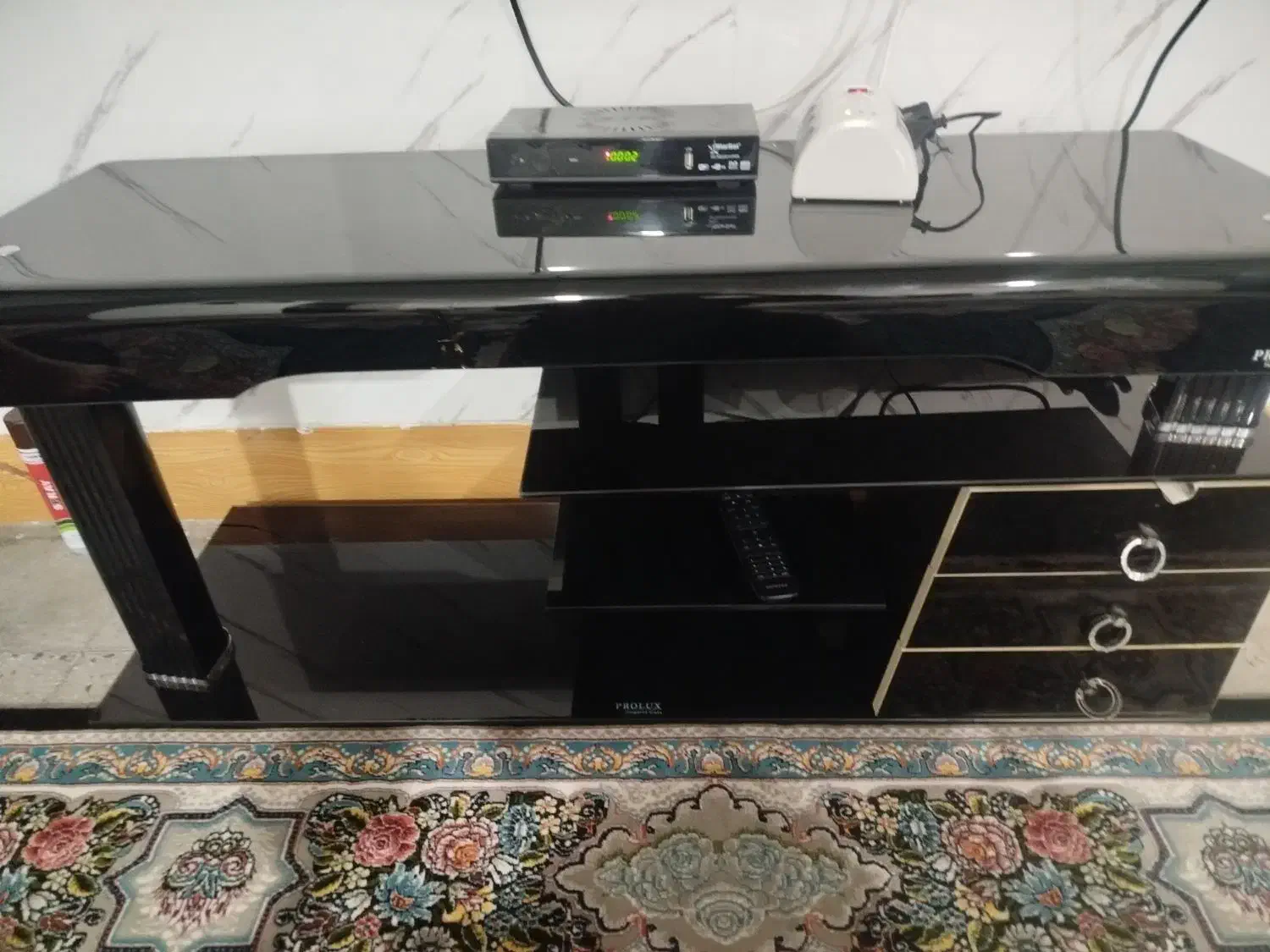 ال ای دی 42 اینج سامسگ سالم|تلویزیون و پروژکتور|کوهمره, |دیوار