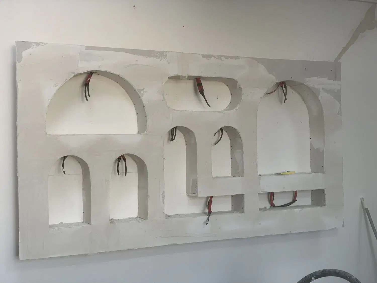 خدماتی|خدمات پیشه و مهارت|لاهیجان, قیام|دیوار