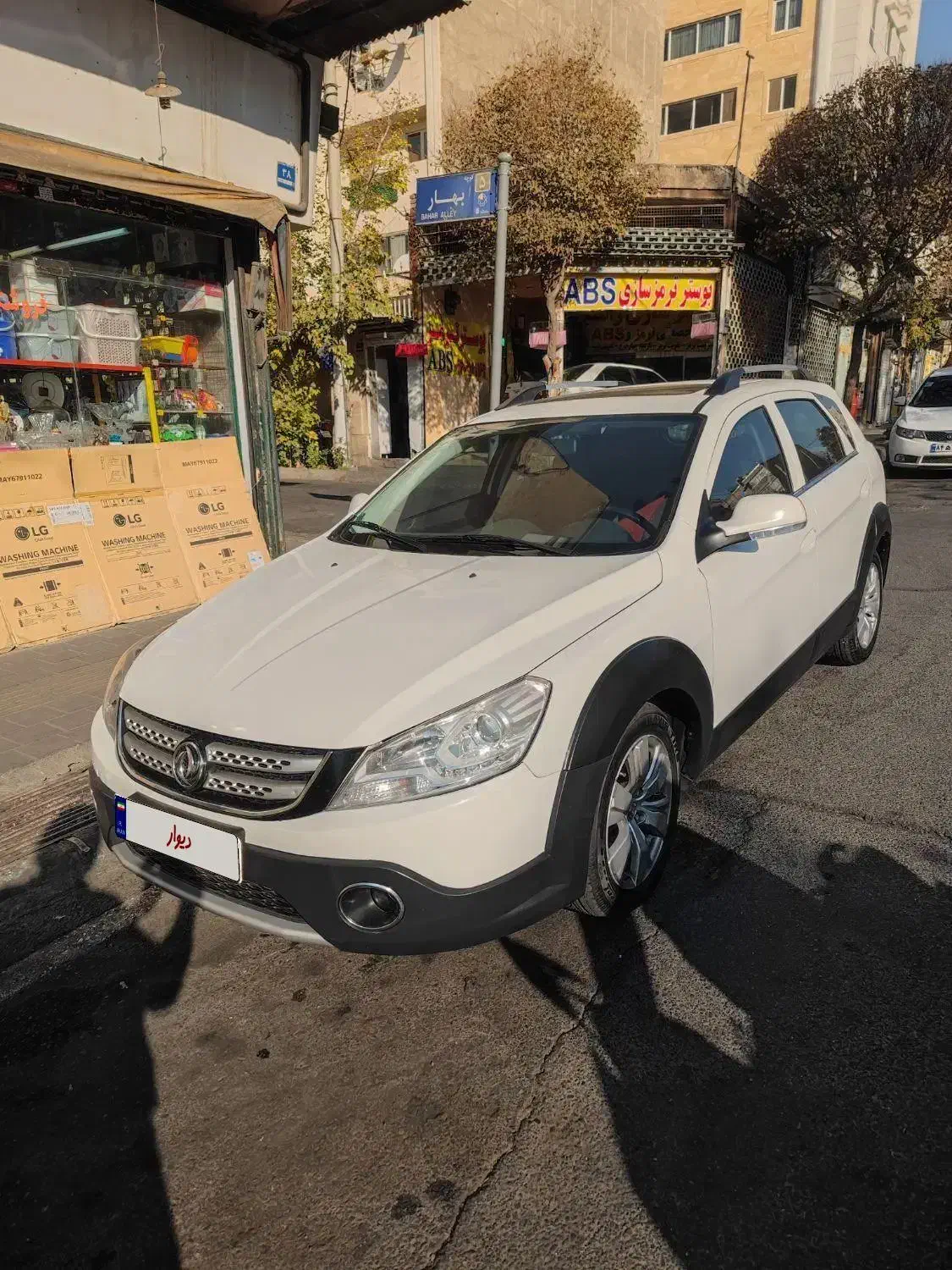 اچ سی کراس مدل ۱۳۹۶|خودرو سواری و وانت|تهران, شهر زیبا|دیوار