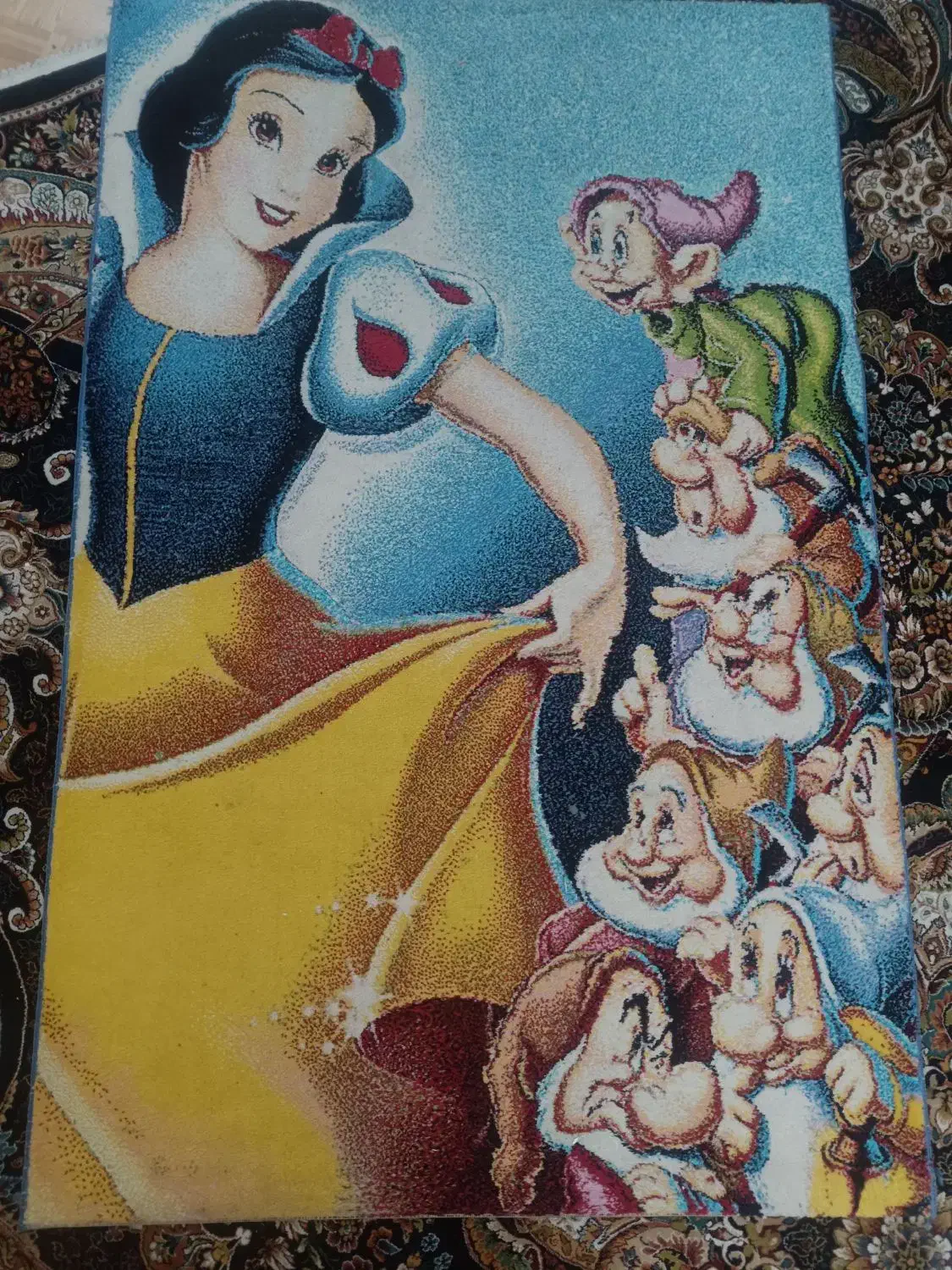 فرش یک‌ متری کودک|فرش|فردوسیه, |دیوار