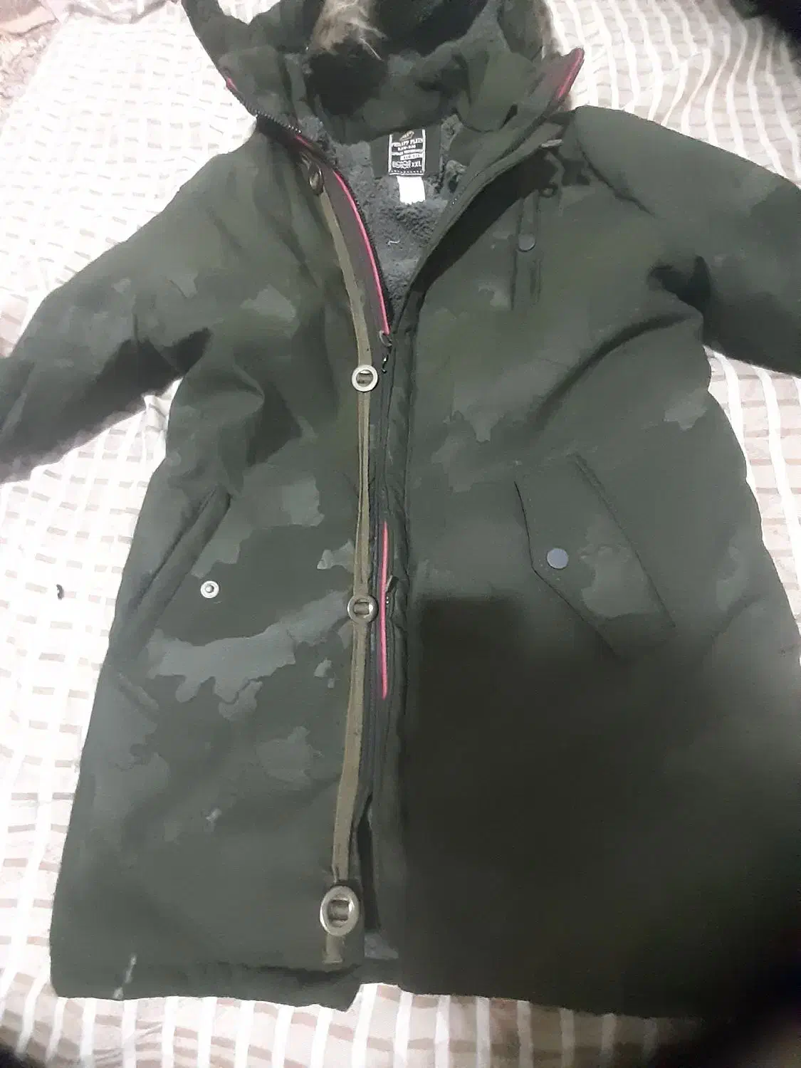 کاپشن ولوله ازمایشگاهی|لباس|کنگاور, |دیوار