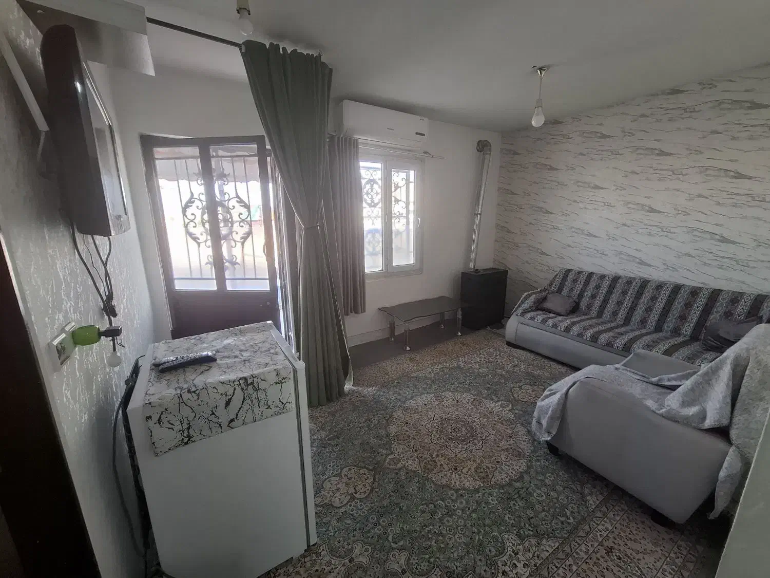 آپارتمان کوتاه مدت|اجارهٔ کوتاهمدت آپارتمان و سوئیت|پرند, فاز ۶|دیوار