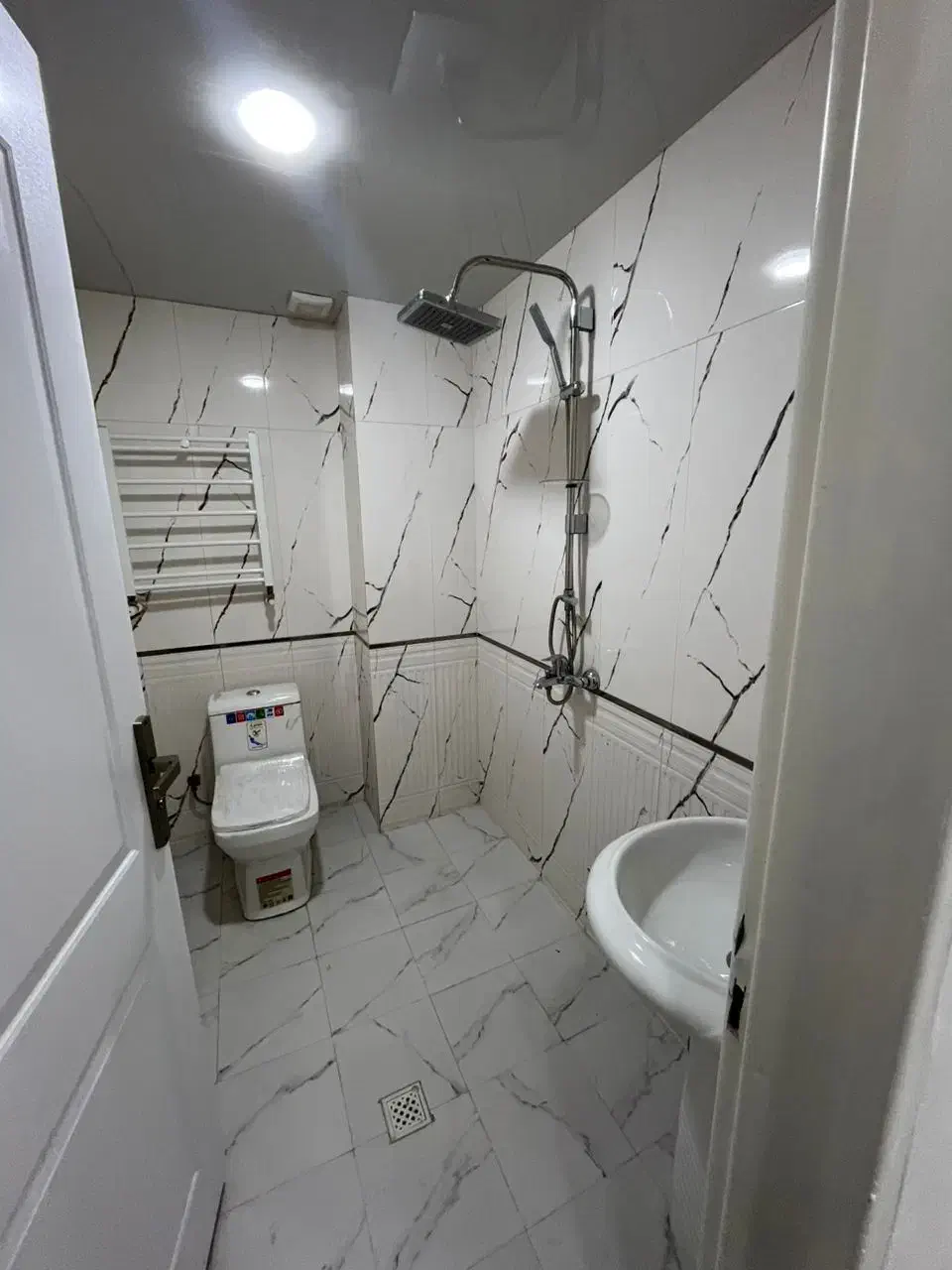 آپارتمان نوساز ۱۲۳ متر اکازیون خوش نقشه لاکانی|فروش آپارتمان|رشت, چله خانه|دیوار