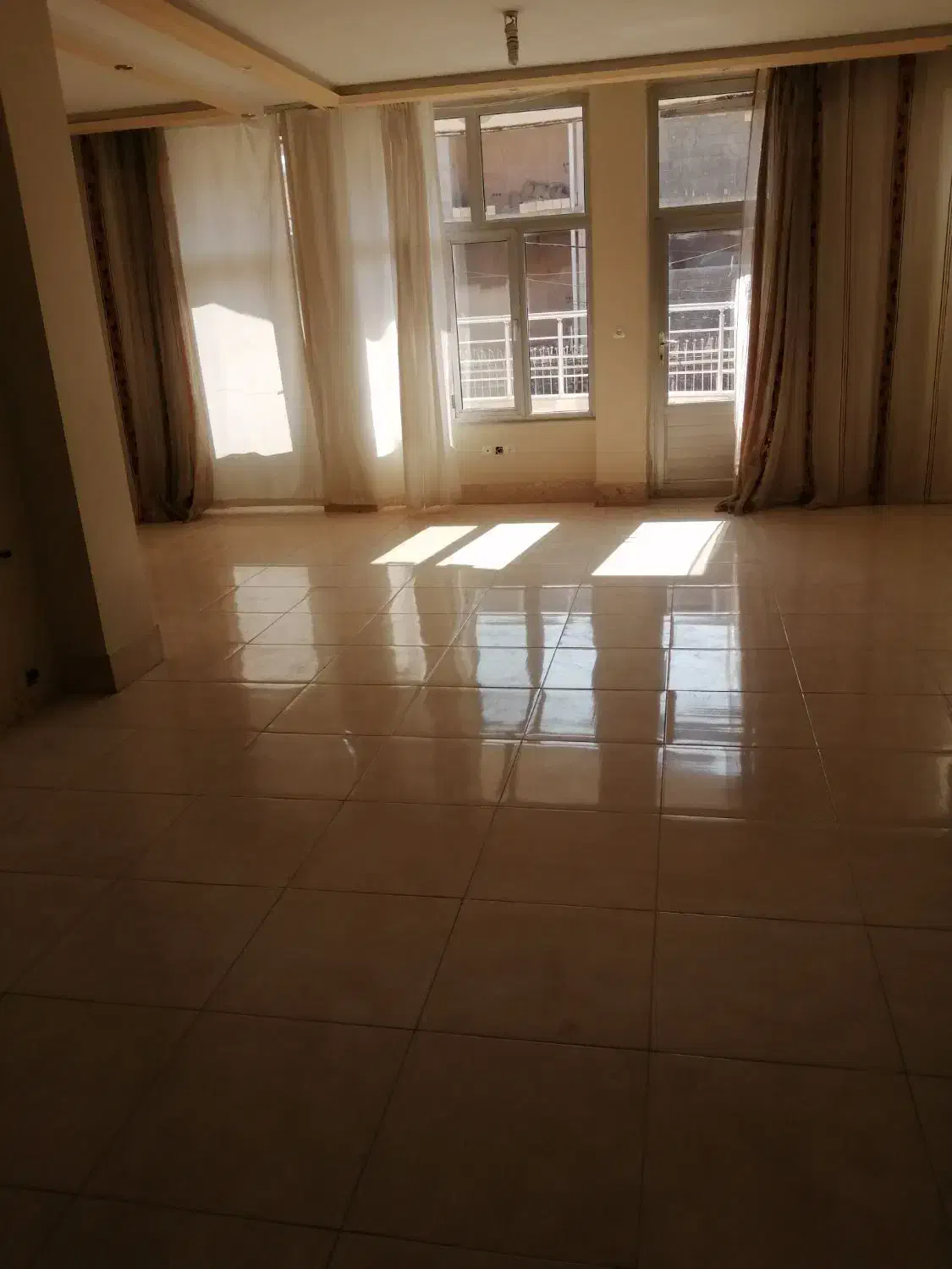 طبقه اول خانه ویلایی 180 متری 2 خواب بسیار تمیز|اجارهٔ خانه و ویلا|خمینیشهر, |دیوار