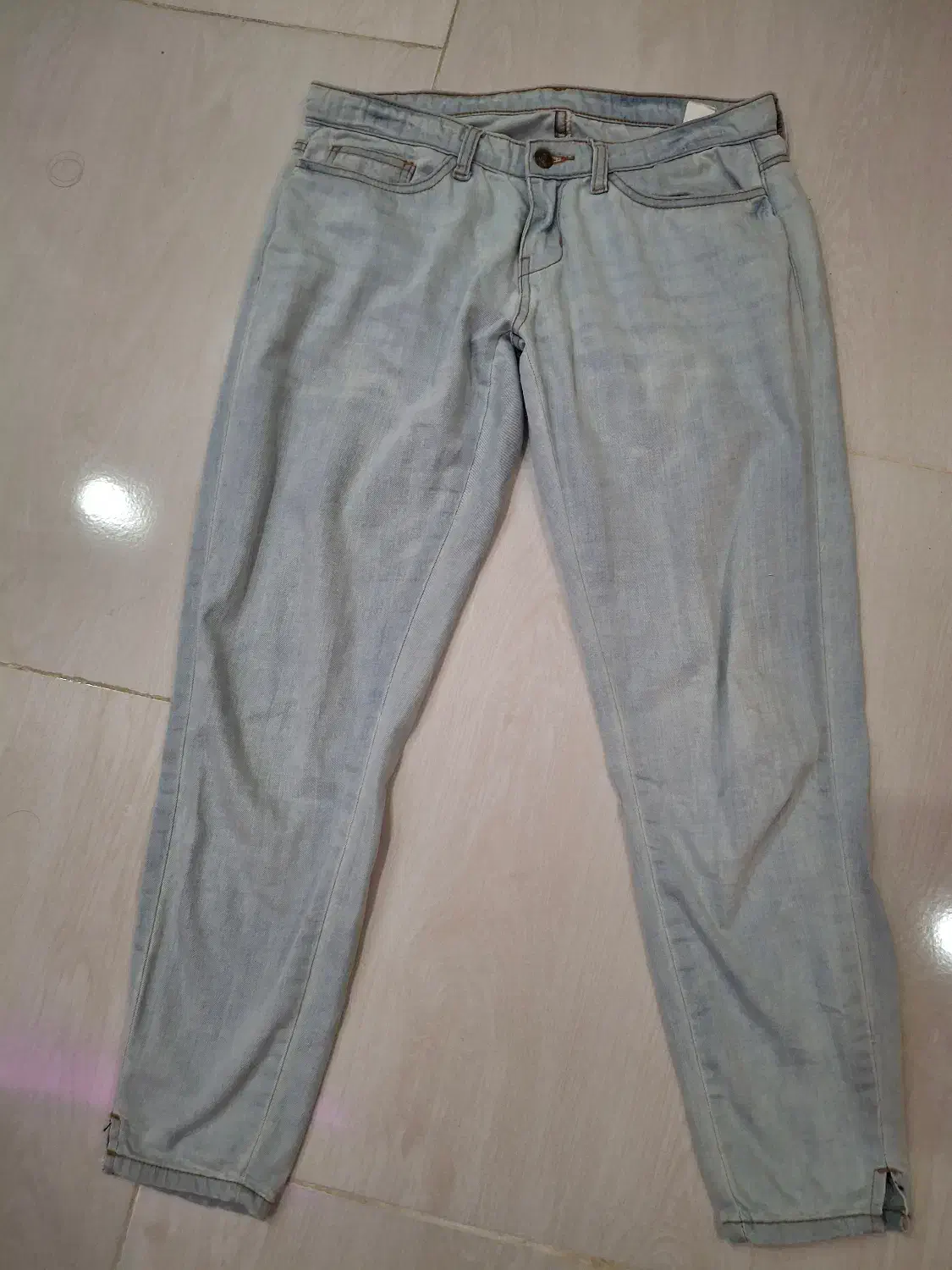 شلوار لی|لباس|لاهیجان, حزین|دیوار