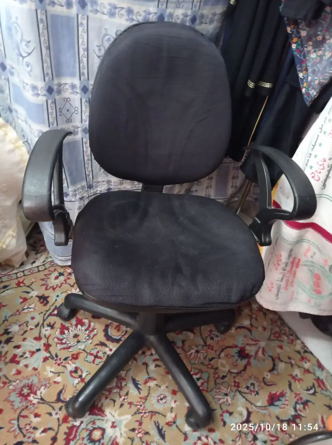 صندلی چرخدار|صندلی و نیمکت|میبد, |دیوار