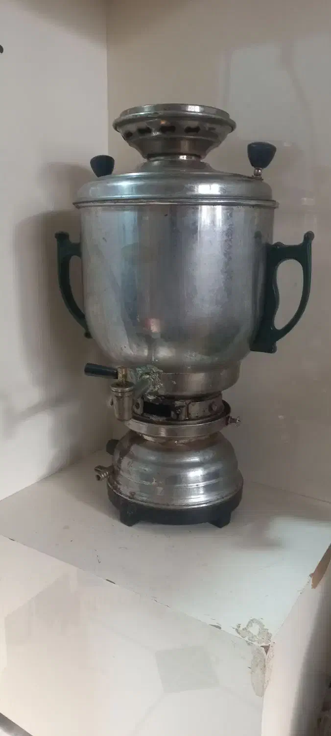 سماورگازی۶لیتری قدیمی جنس برنج سالم سالم|سماور، چایساز، قهوهساز|مشهد, سجادیه|دیوار