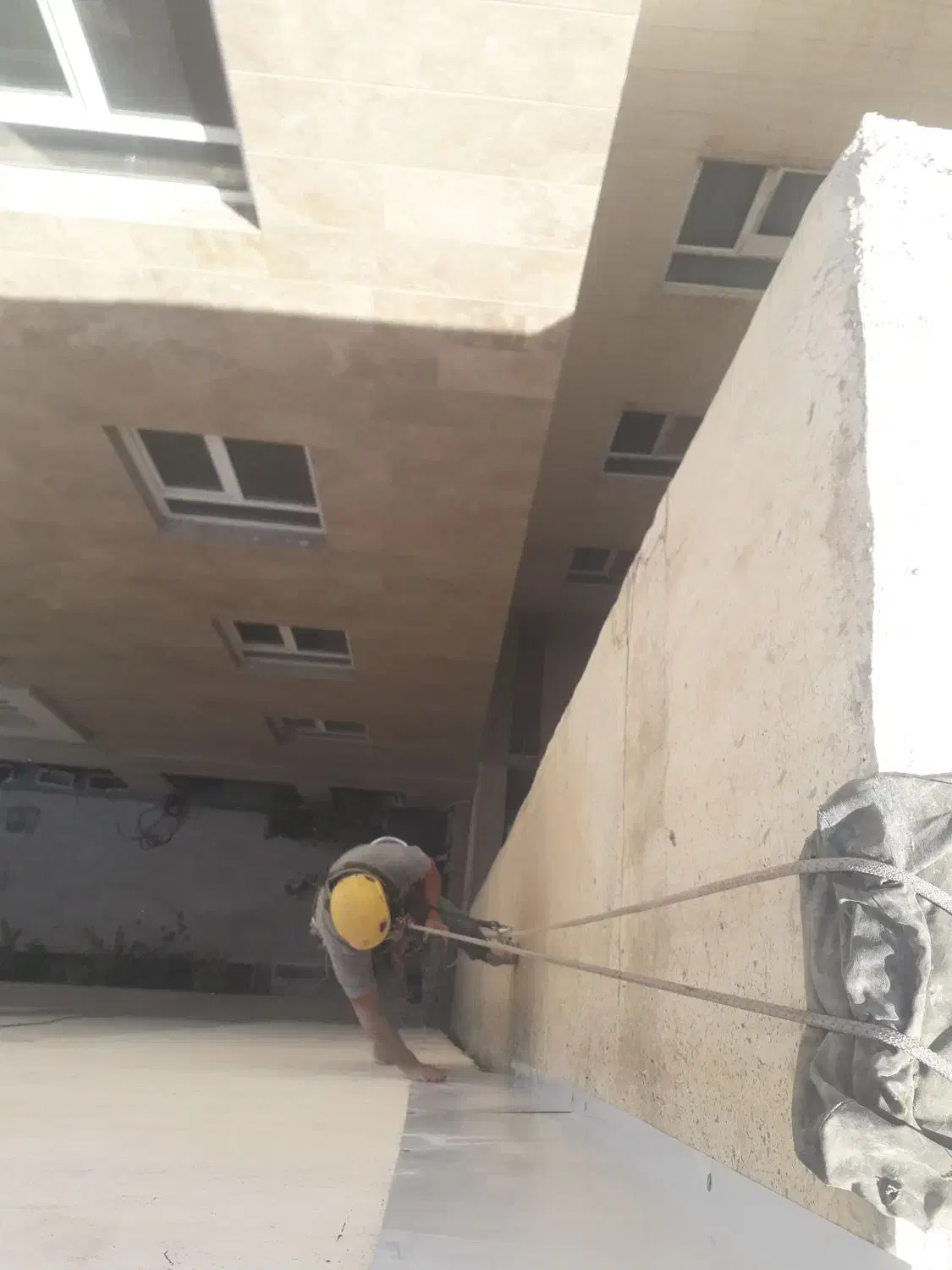 پیچ و رول پلاک نما بدون نیاز به داربست راپل طناب|خدمات پیشه و مهارت|اسلامشهر, باغ فیض|دیوار