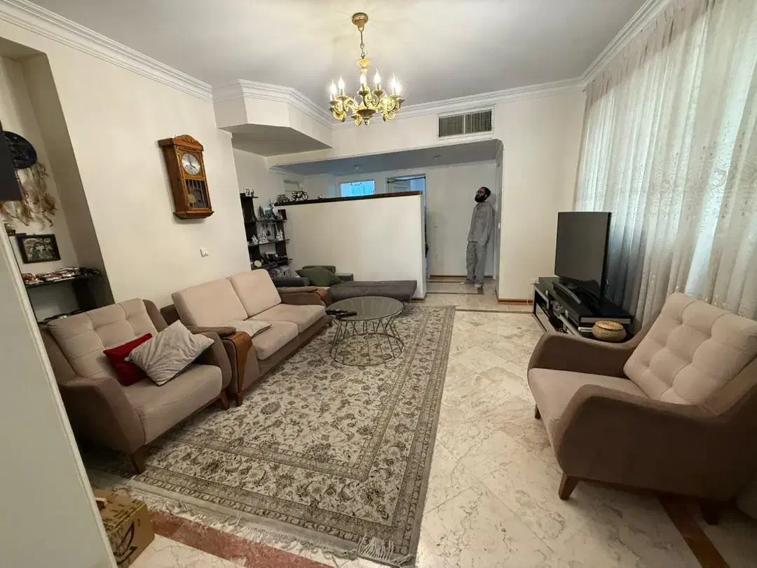 واحد۱۹۵متری۳خواب۱خواب مسترشیک چندقدمی پارک قیطریه