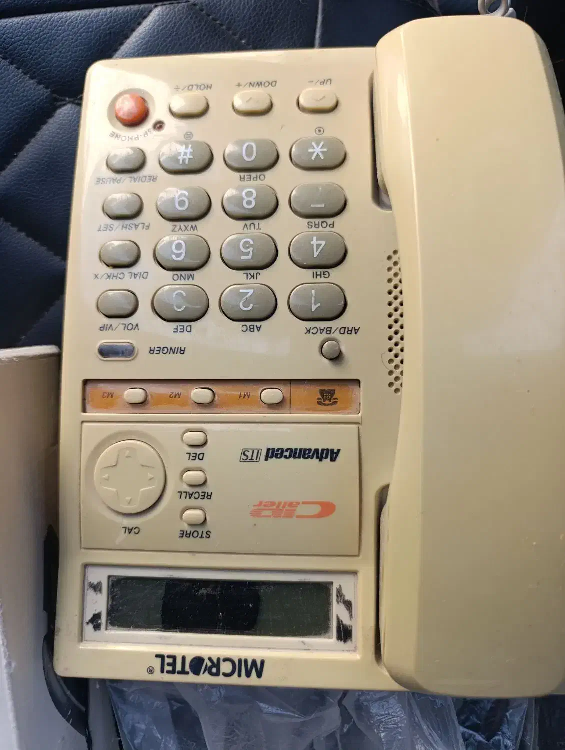 تلفن آلمانی نو|تلفن رومیزی|میبد, |دیوار