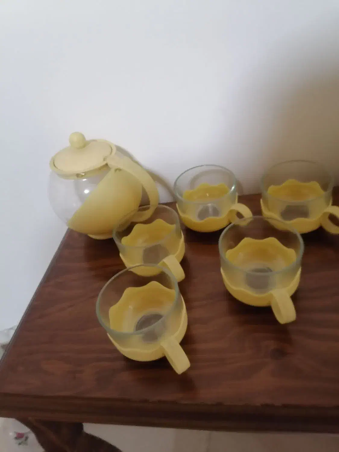 قوری وفنجونهاش باهم ست|قوری، کتری، قهوهساز دستی|بابلسر, |دیوار