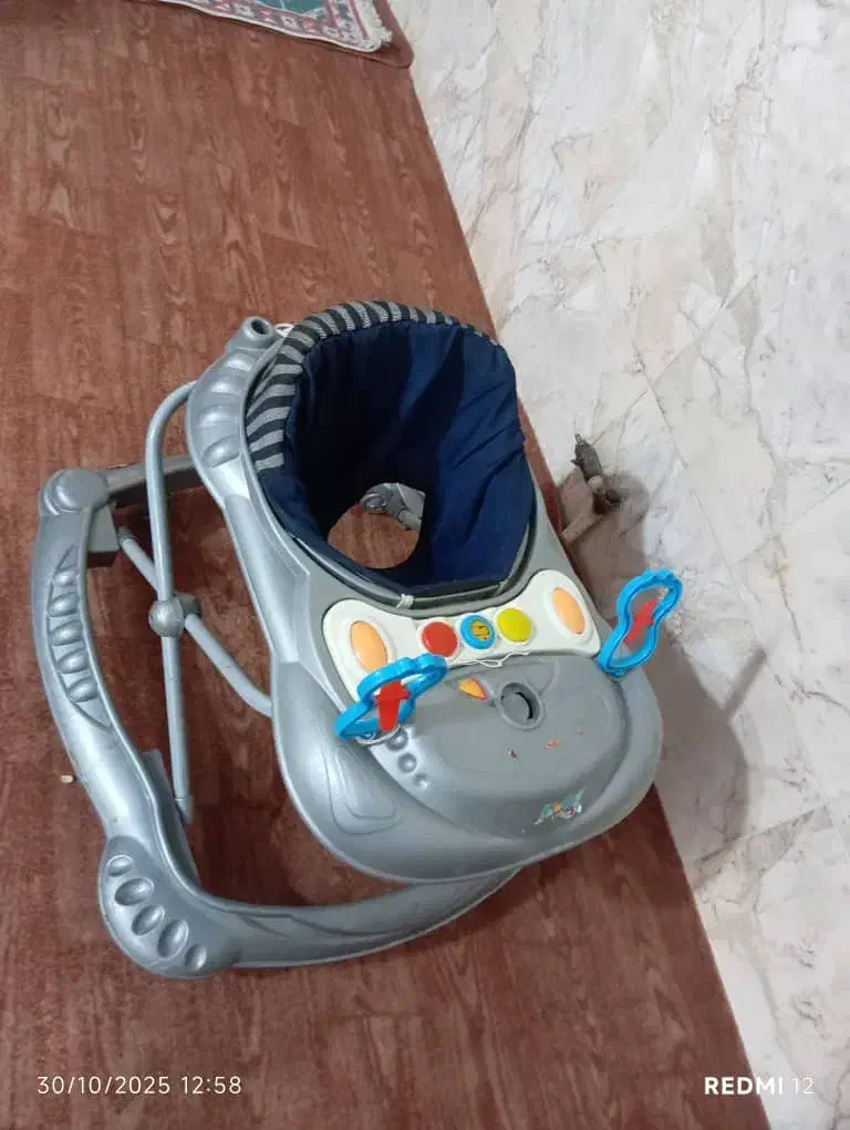 روروک ،کریر ،کالسکه نوزاد،بوفه،چرخ خیاطی|کالسکه و لوازم جانبی|بهارستان, |دیوار