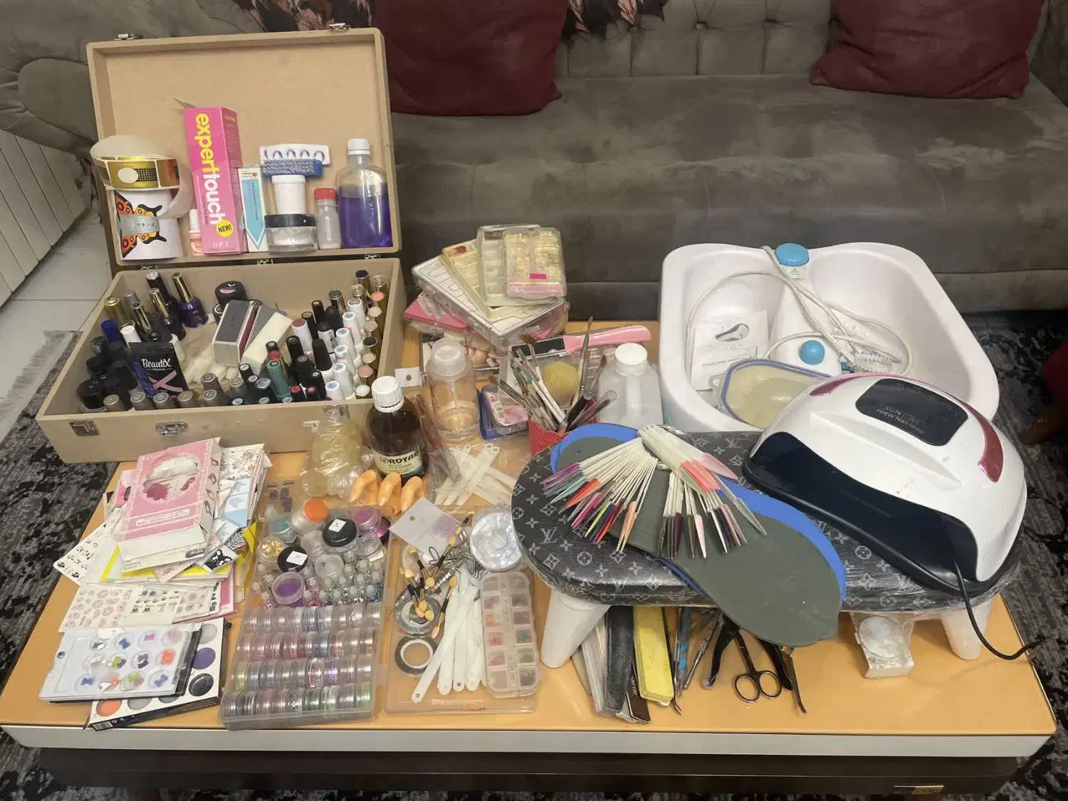 وسایل کاشت ناخن کامل به صورت یکجا|آرایشی، بهداشتی، درمانی|تهران, نارمک|دیوار