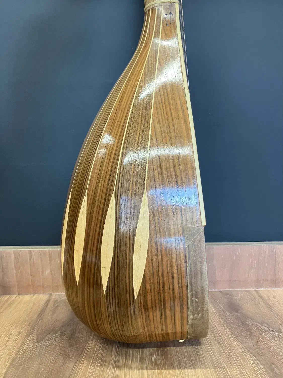 شورانگیز|سازهای سنتی|قم, بکایی|دیوار