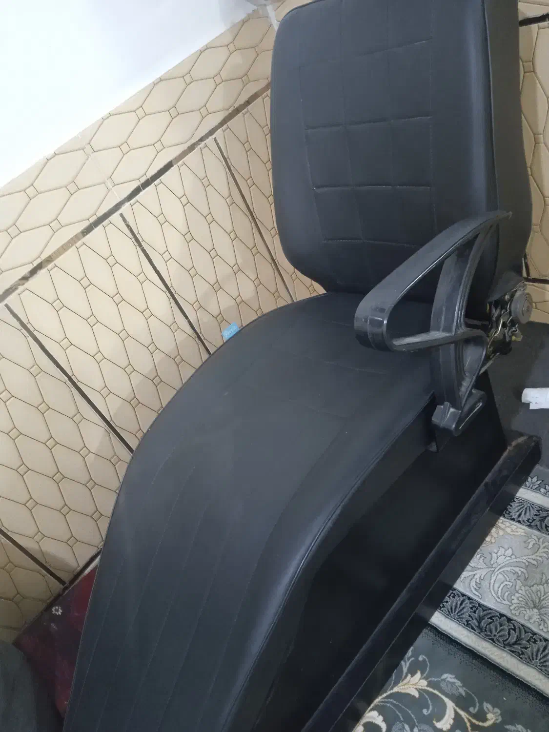 صندلی اصلاح|صندلی و نیمکت|دزفول, |دیوار