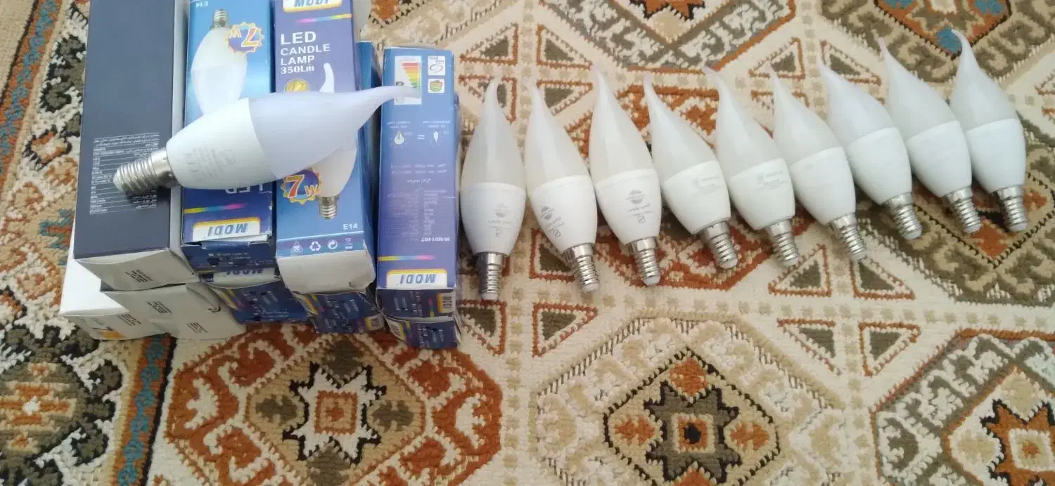 ۴۵ گوی کوچک آویز و۷گوی بزرگ آویز۲۱ لامپ لوستر|لوستر و چراغ آویز|کرمانشاه, |دیوار