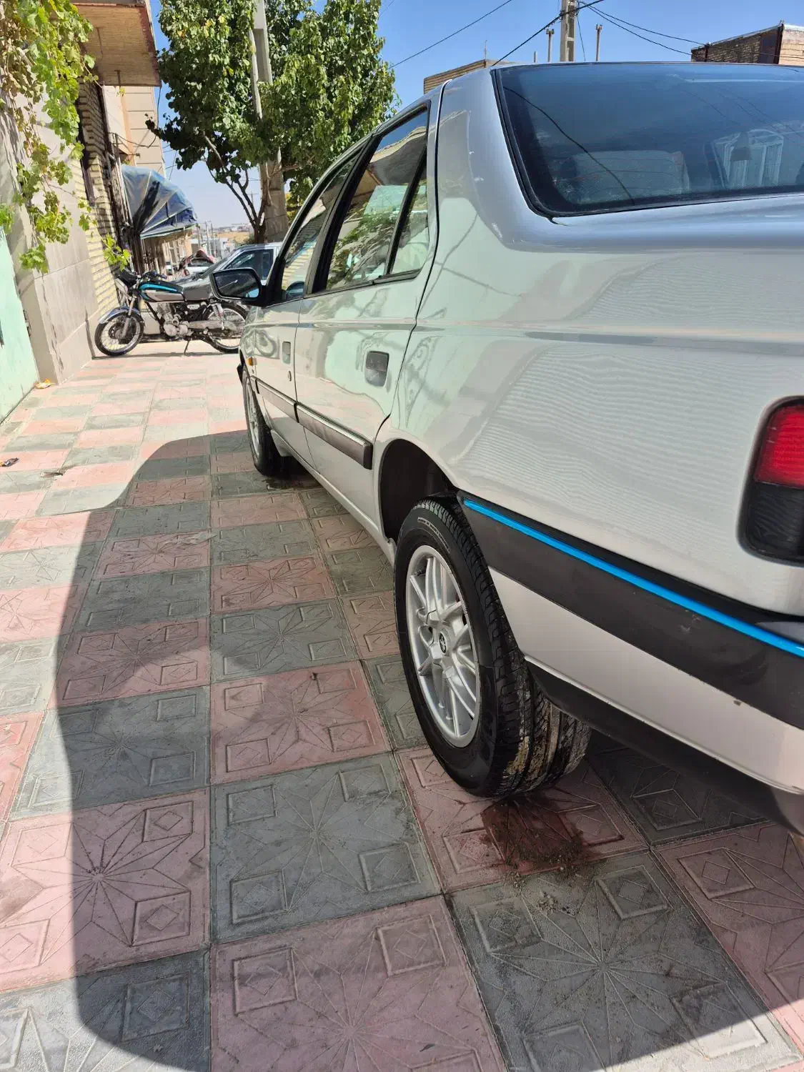 پژو ۴۰۵|خودرو سواری و وانت|بیجار, |دیوار