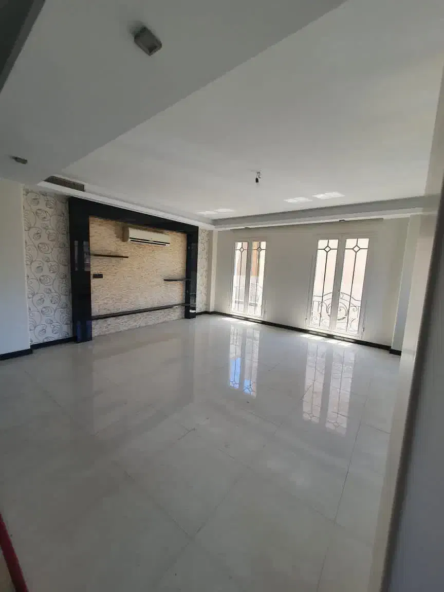 ظفر/پیوندی/180متر با امکانات/تکواحدی/4طرف نور