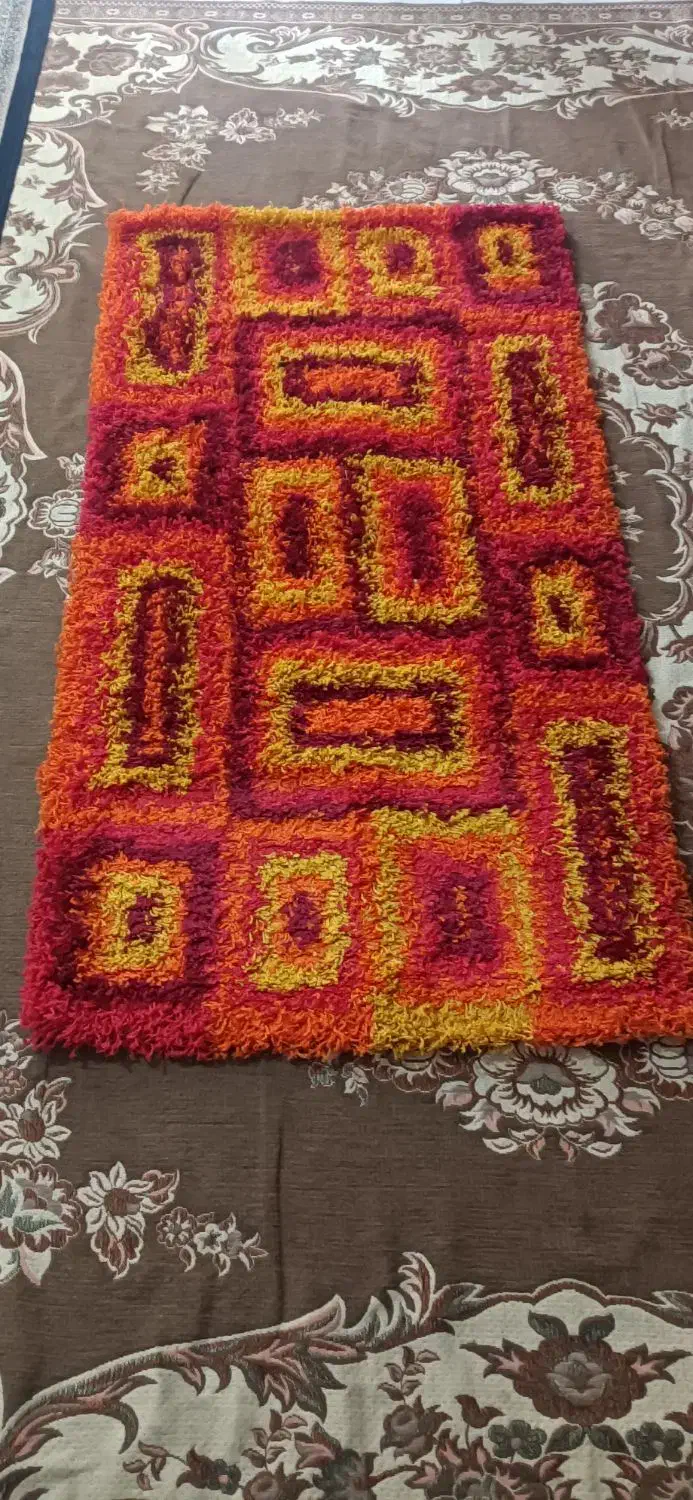 فرشینه 1در ا ونیم نو|فرش|محمدیه-قزوین, |دیوار