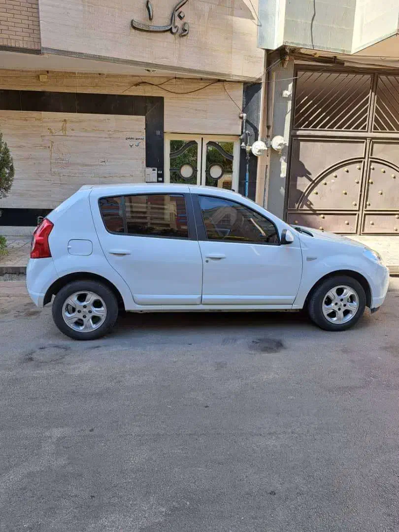 ساندرو اتومات ۹۵ فابریک تک برگ سند|خودرو سواری و وانت|شیراز, معالیآباد|دیوار