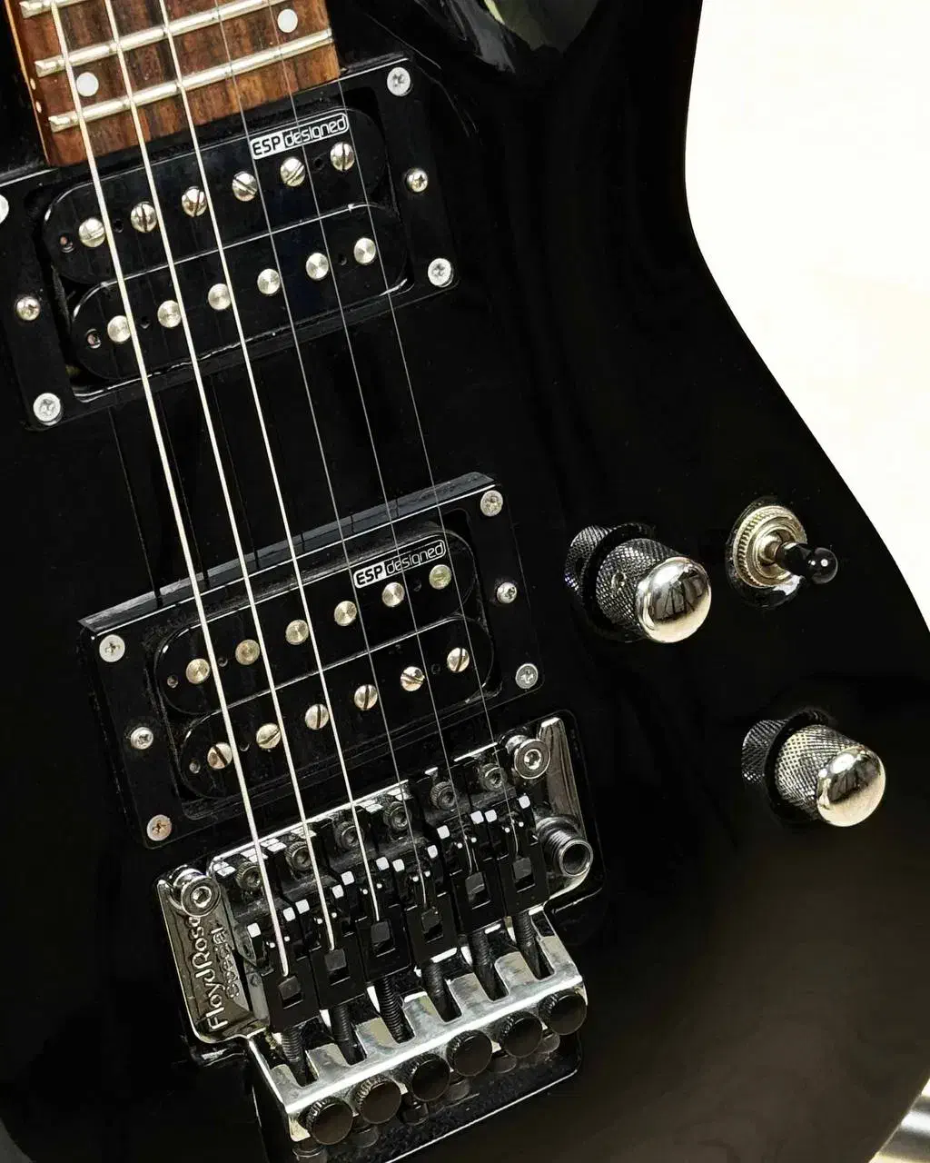 LTD MH50|گیتار، بیس، امپلیفایر|رباط‌کریم, رباط‌کریم|دیوار