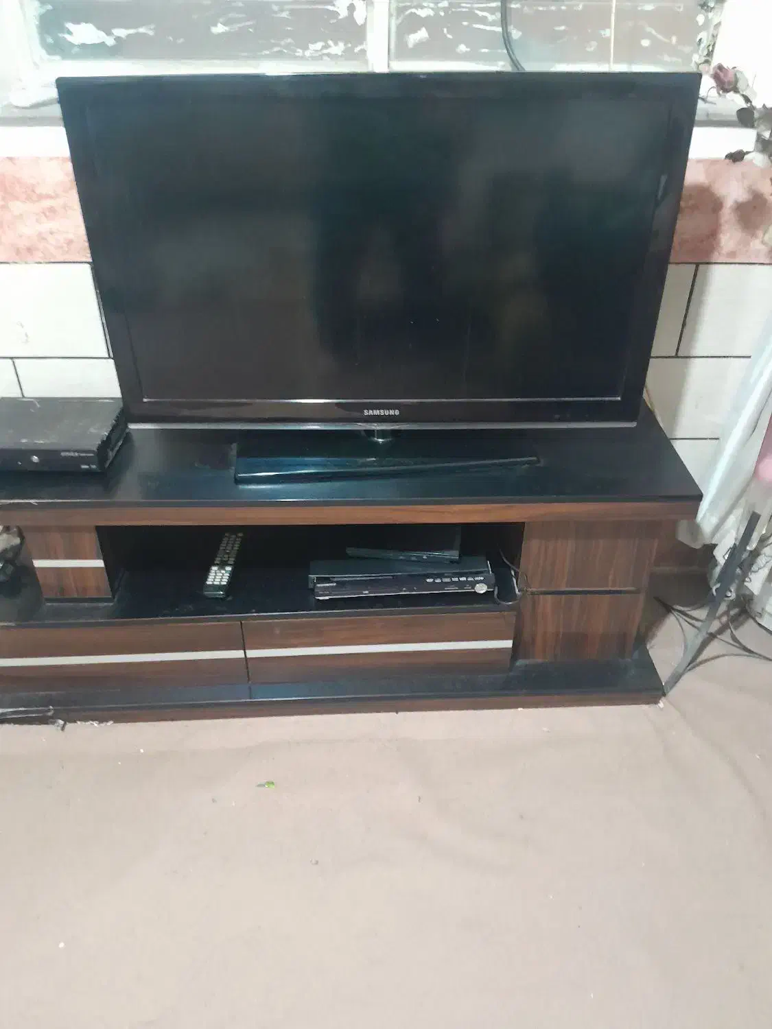 تلوزیون ال سی دی ۴۲ اینچ|تلویزیون و پروژکتور|امیدیه, |دیوار