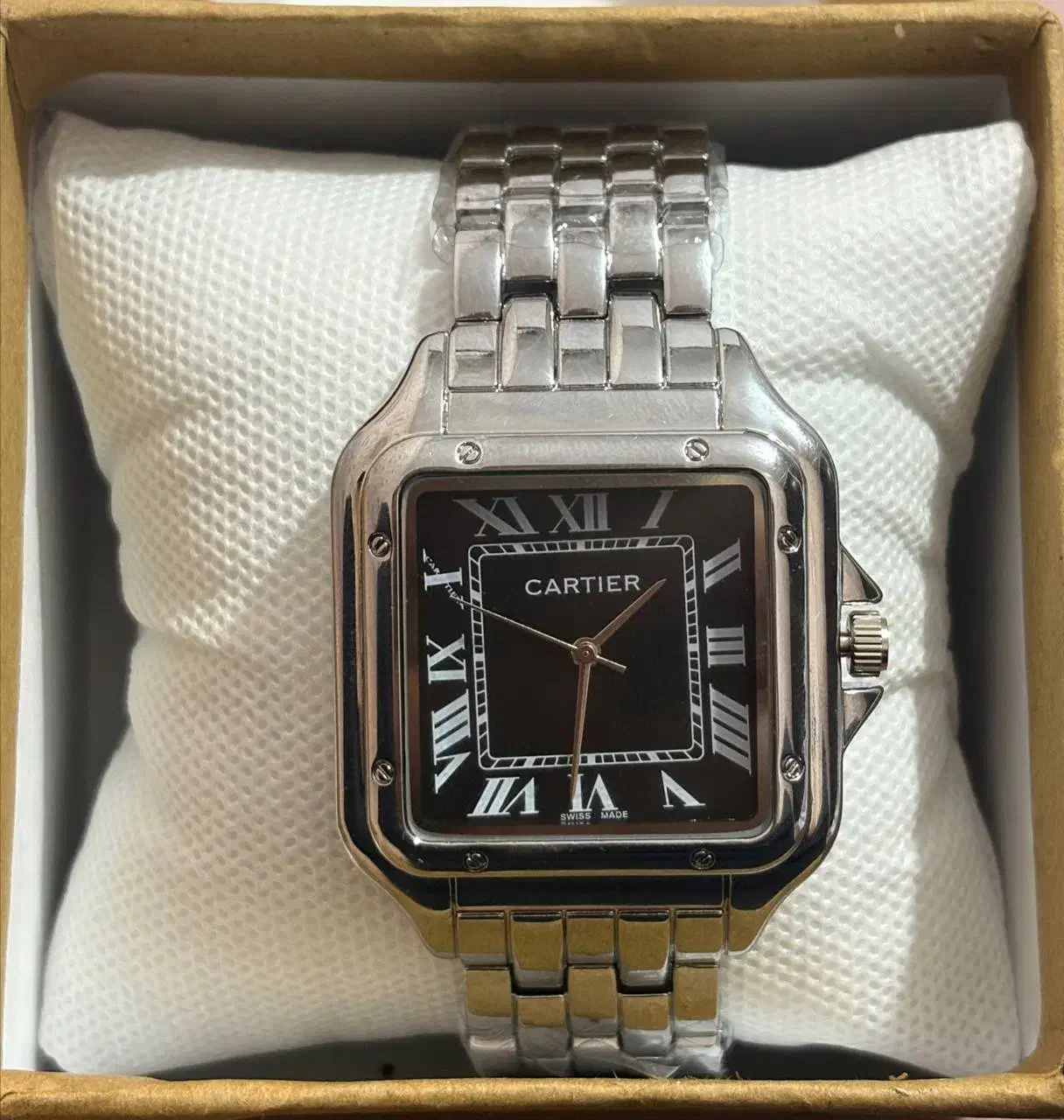 ساعت مچی نو|ساعت|شیراز, بعثت|دیوار